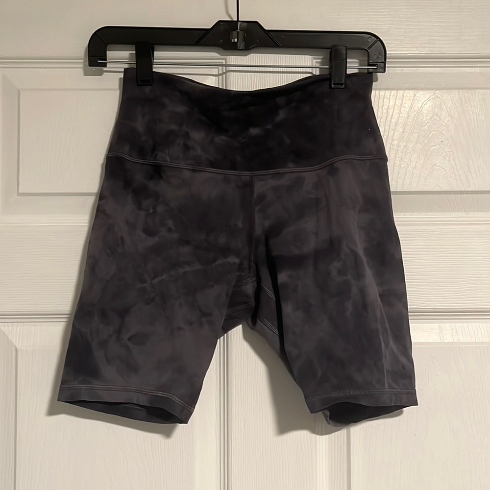 LULULEMON grey tied dye bike short 8 inch inseam size 8
